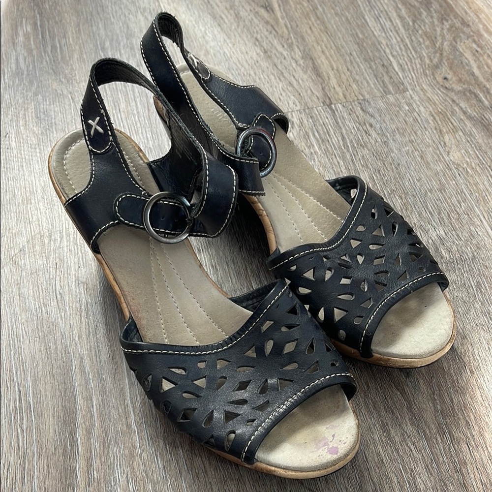 Strictly Comfort Leather Black Slingback Sandals